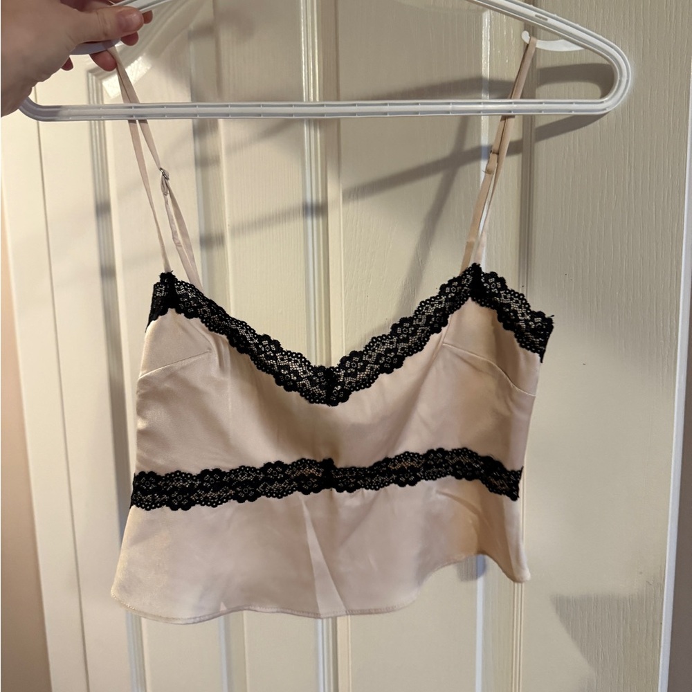 Miss circle satin and lace top